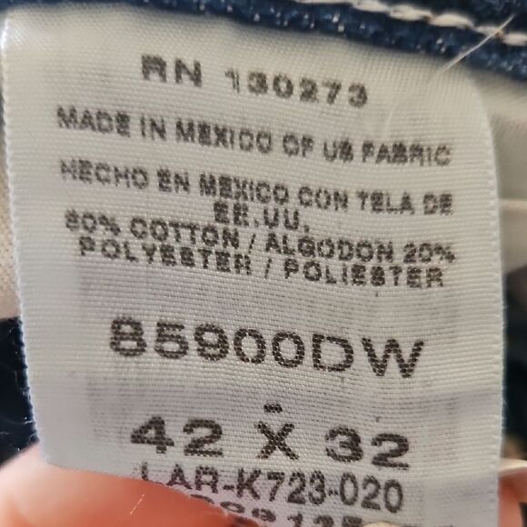 Wrangler Blue Jeans | Size 42 x 32 | Classic Fit | Fair Condition - Picture 9 of 9